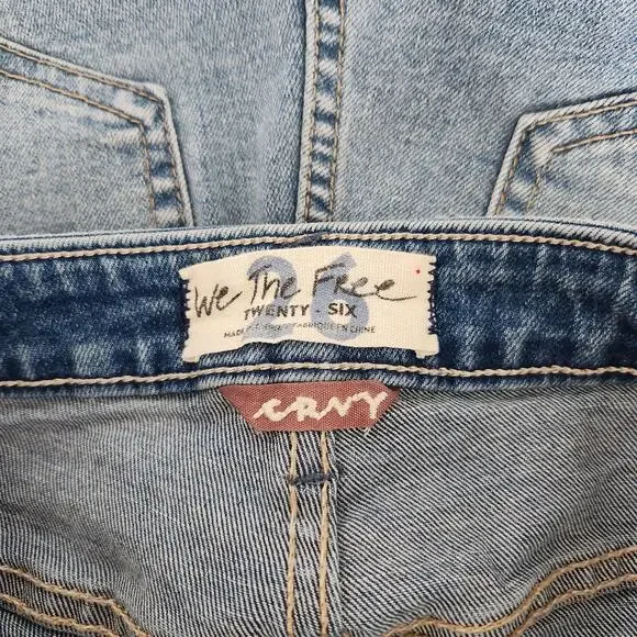 We The Free Distressed Raw Hem Curvy High Rise Denim Cutoff Shorts 26 - Picture 4 of 8